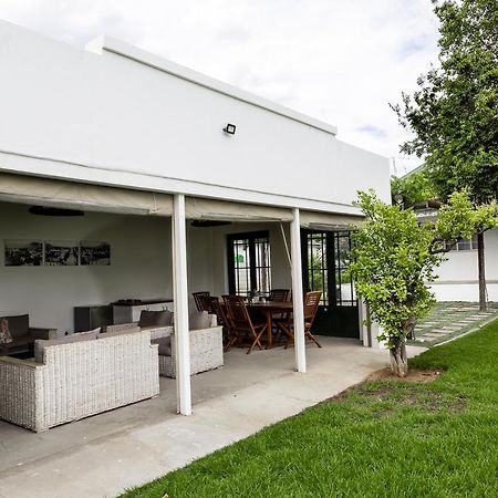 Victorian Square Guesthouse Graaff-Reinet Exterior foto