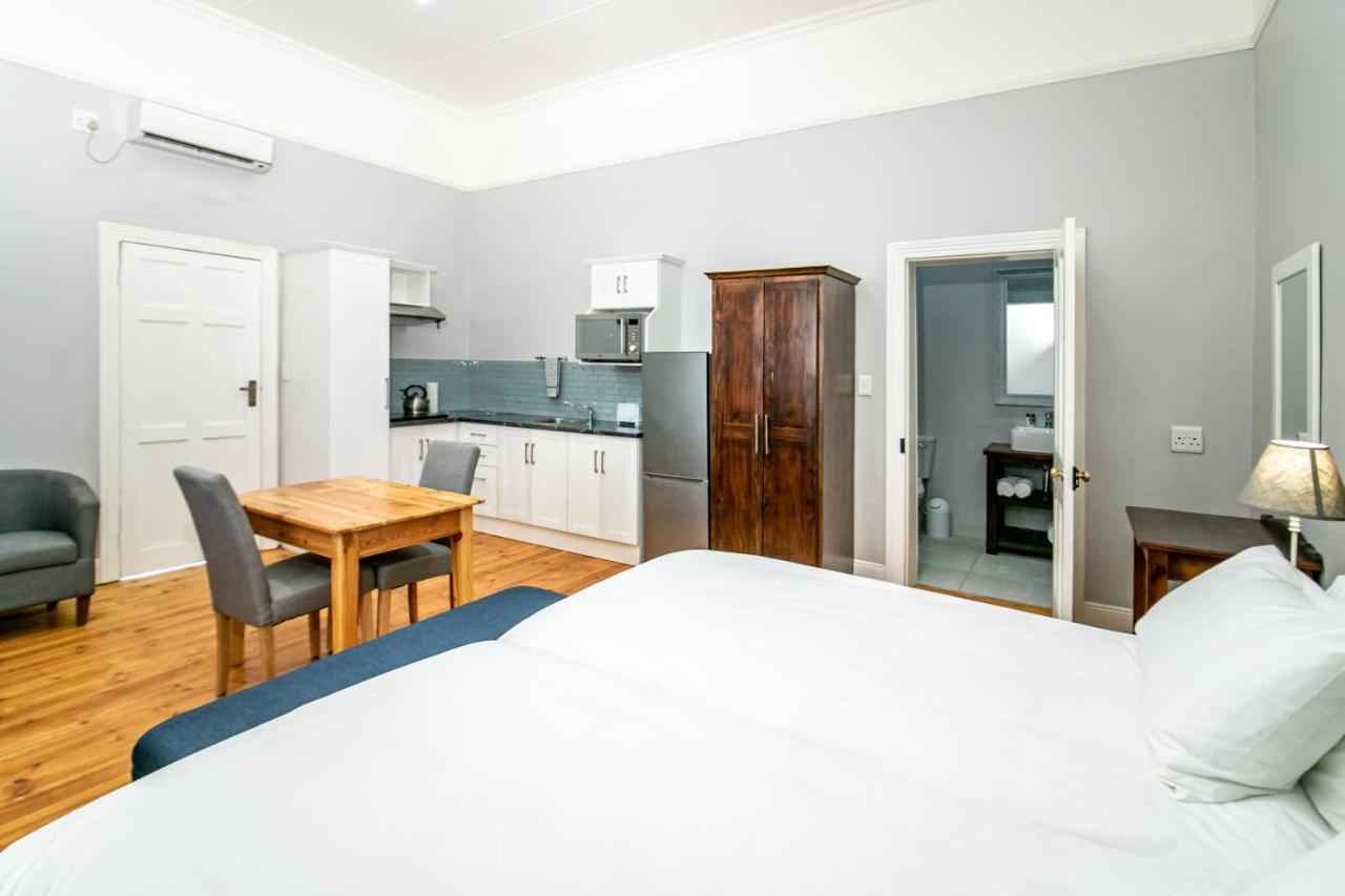 Victorian Square Guesthouse Graaff-Reinet Exterior foto