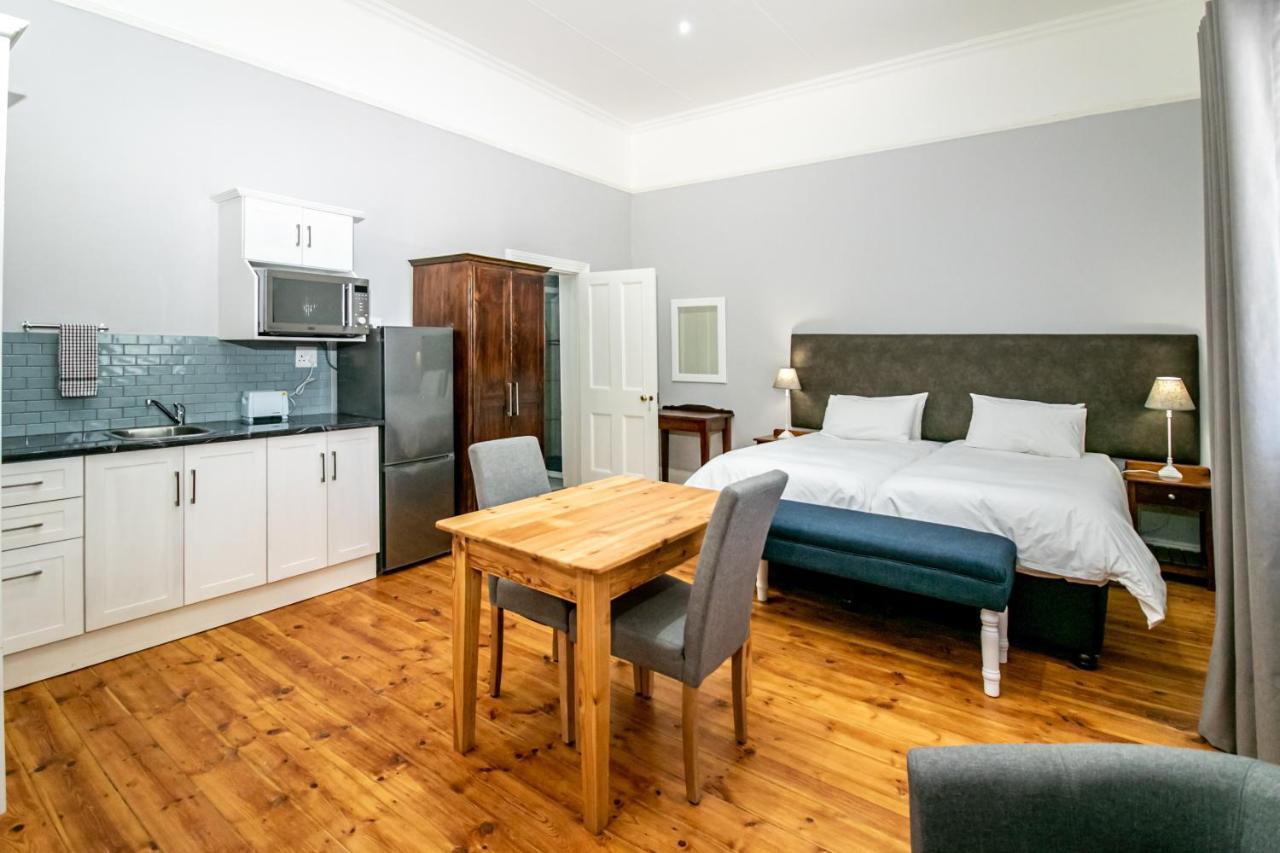 Victorian Square Guesthouse Graaff-Reinet Exterior foto