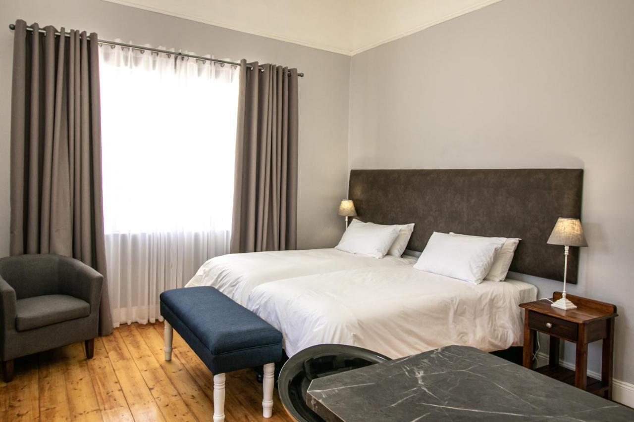 Victorian Square Guesthouse Graaff-Reinet Exterior foto