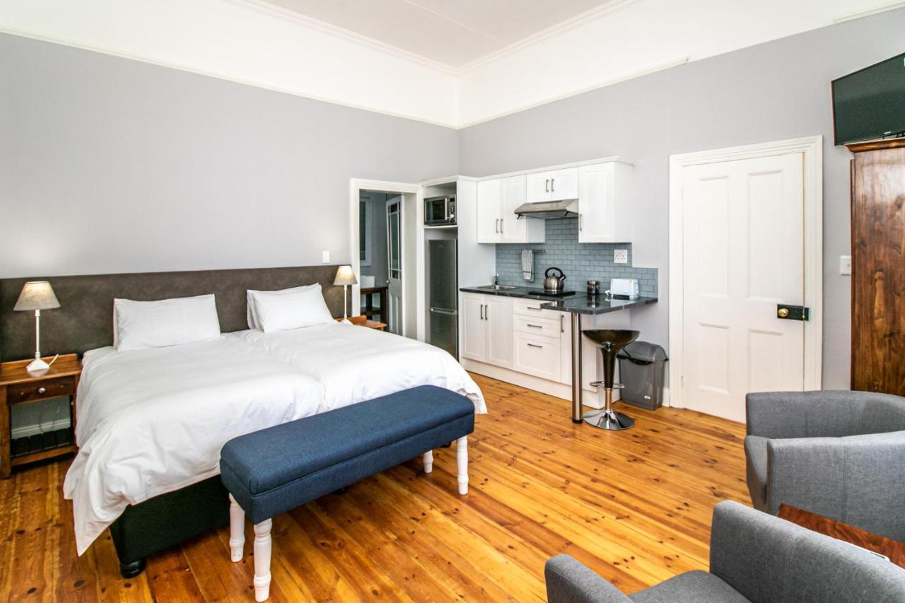 Victorian Square Guesthouse Graaff-Reinet Exterior foto