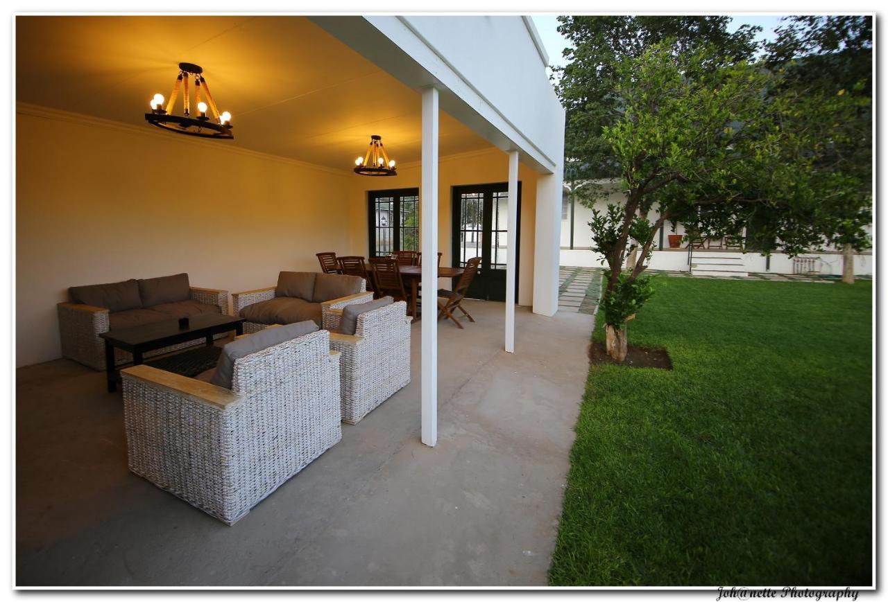 Victorian Square Guesthouse Graaff-Reinet Exterior foto